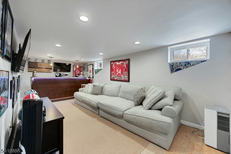 172 Yawpo Ave