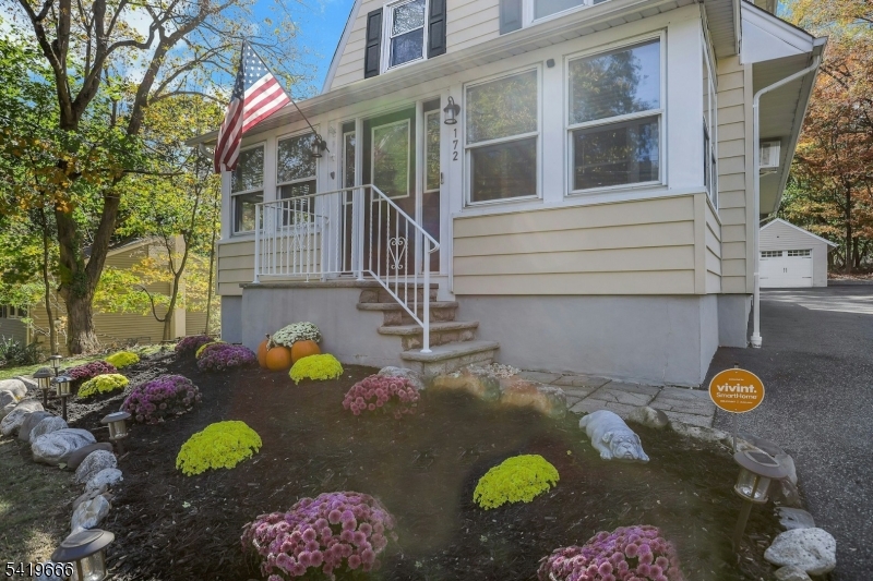 172 Yawpo Ave