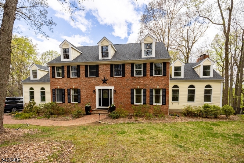 122 Forest Dr