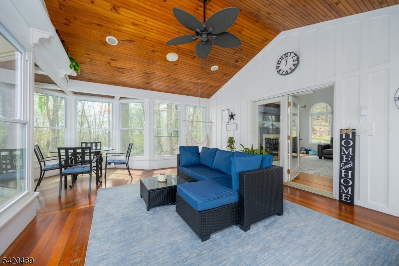 122 Forest Dr