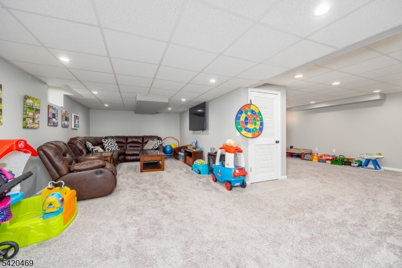 122 Forest Dr