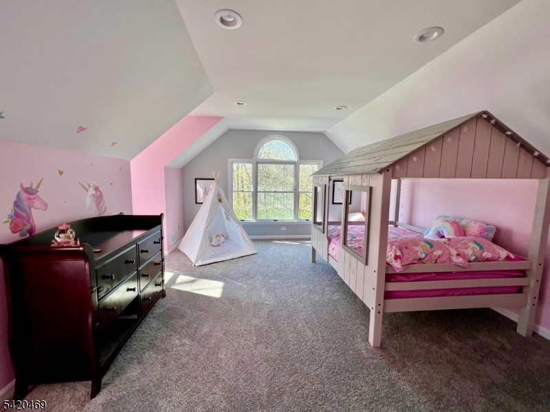 122 Forest Dr