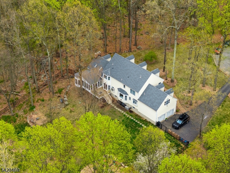 122 Forest Dr