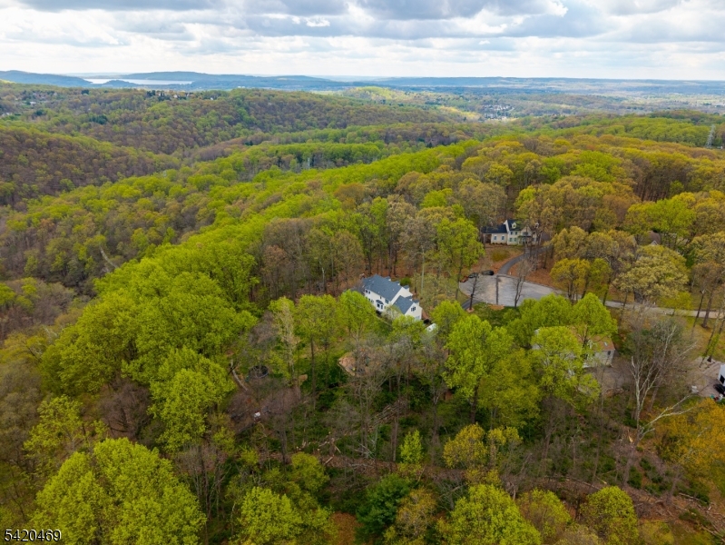 122 Forest Dr