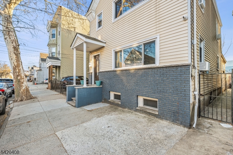 133 Brill St