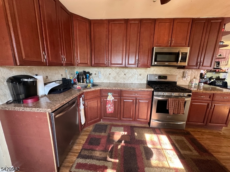 5 Brookside Ave