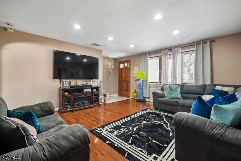 582 Belmont Ave