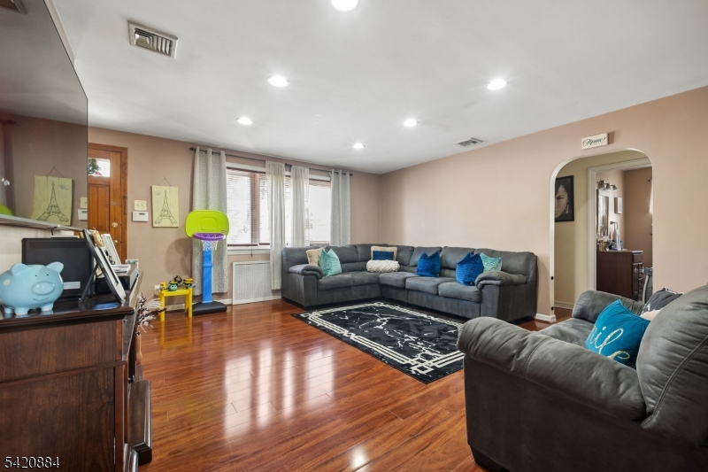582 Belmont Ave
