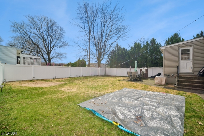 582 Belmont Ave