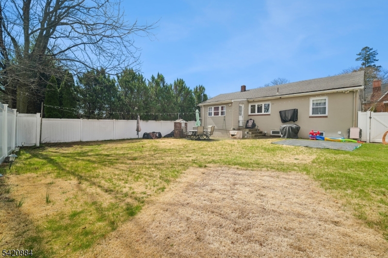 582 Belmont Ave