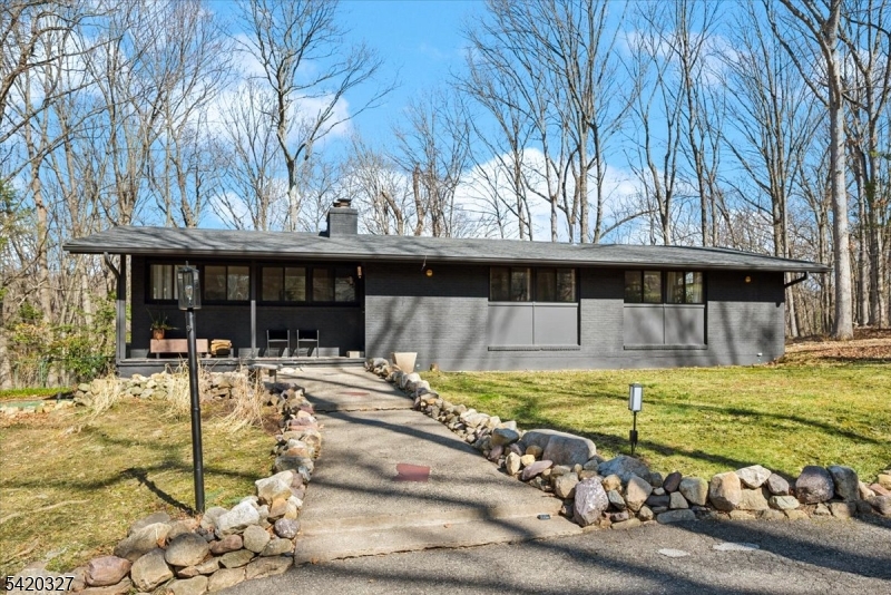 2 Audubon Dr