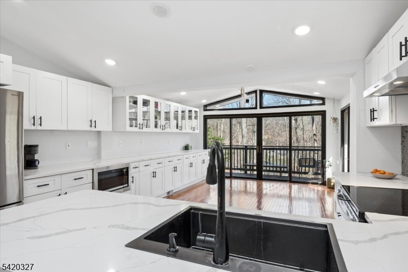 2 Audubon Dr