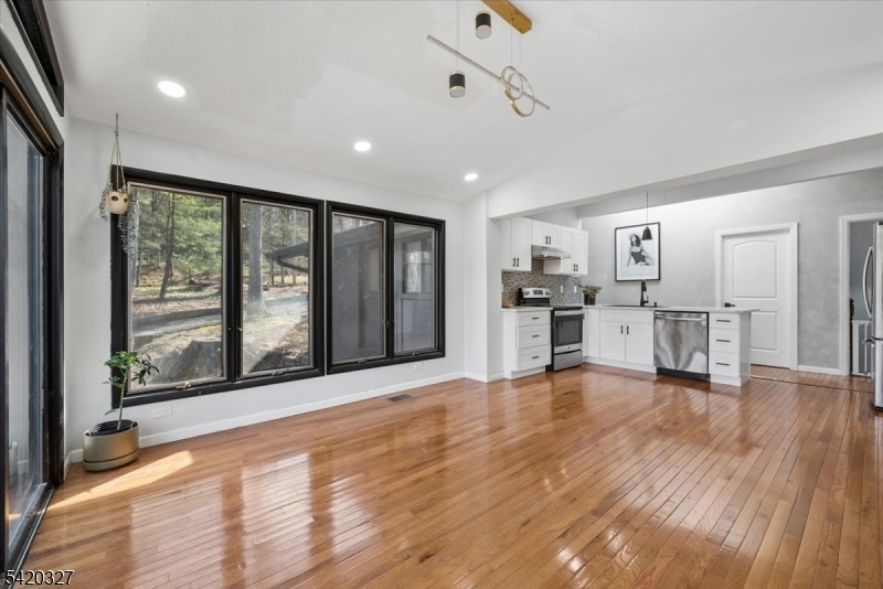 2 Audubon Dr