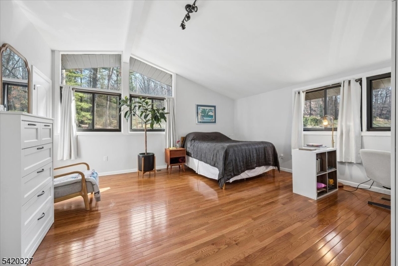 2 Audubon Dr