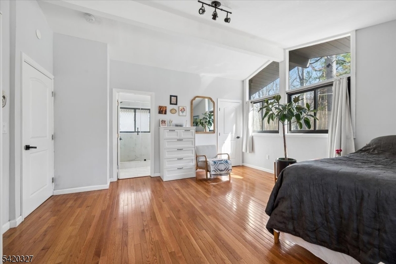 2 Audubon Dr