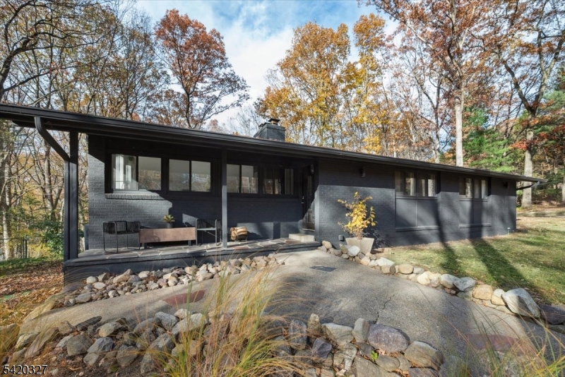 2 Audubon Dr