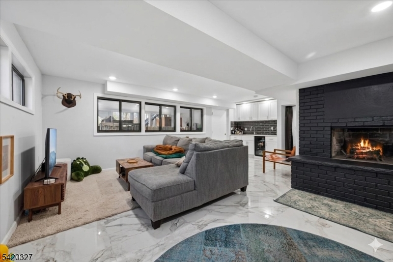 2 Audubon Dr