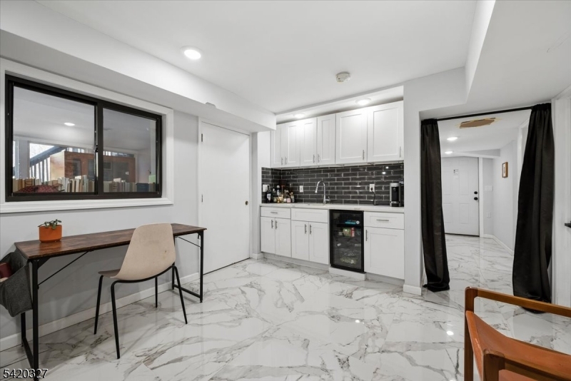 2 Audubon Dr