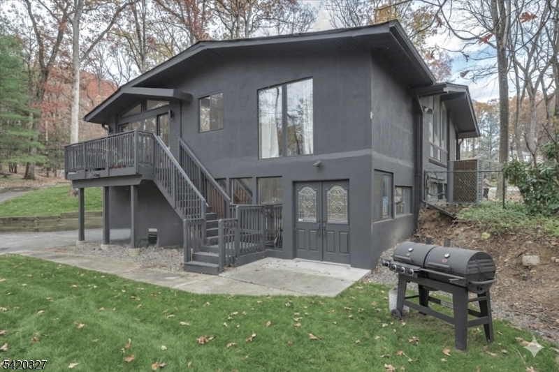 2 Audubon Dr