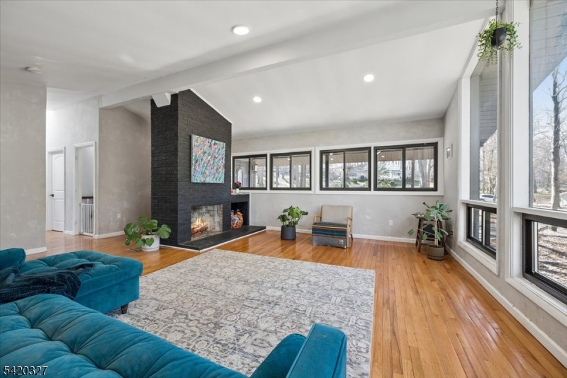 2 Audubon Dr