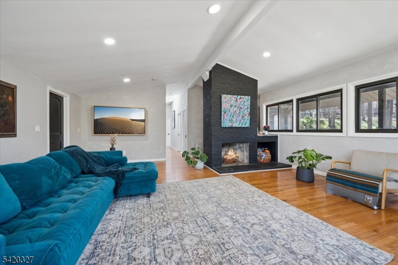 2 Audubon Dr