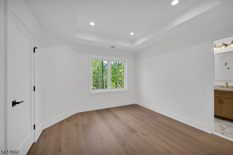 94 E Cedar St