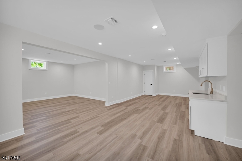 94 E Cedar St