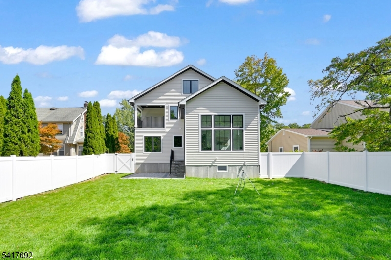 94 E Cedar St