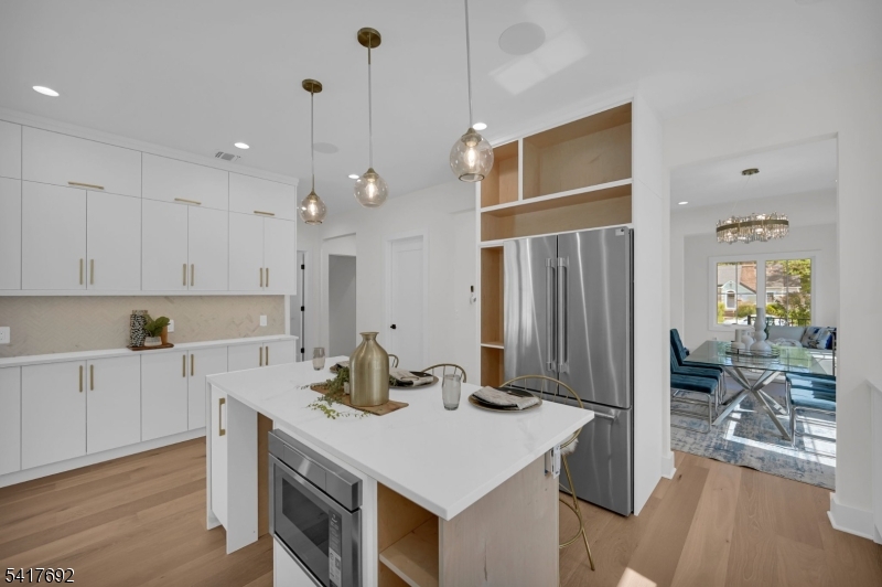 94 E Cedar St
