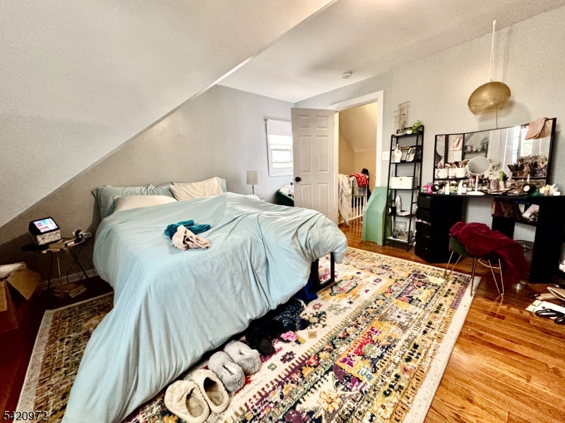 48 Wakeman Ave