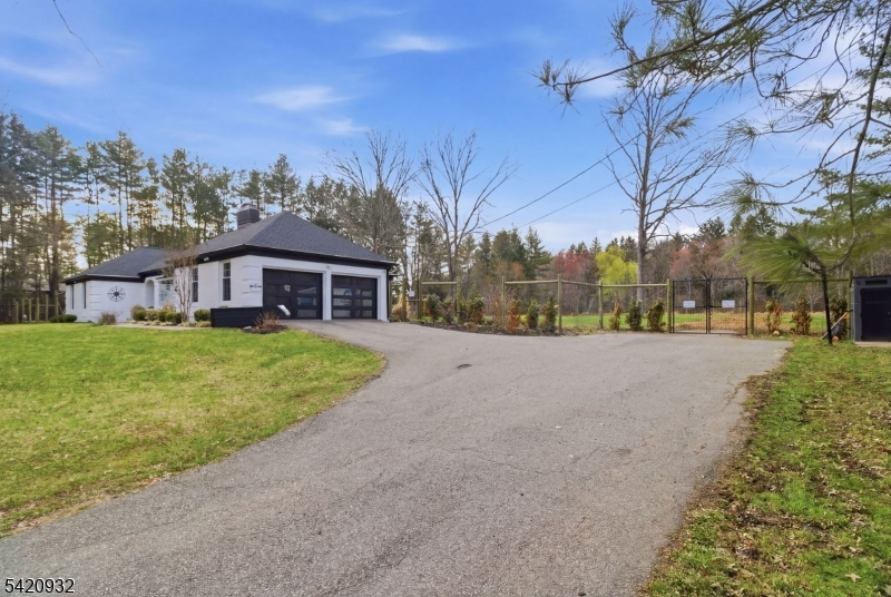 148 Lambertville Hopewell Rd