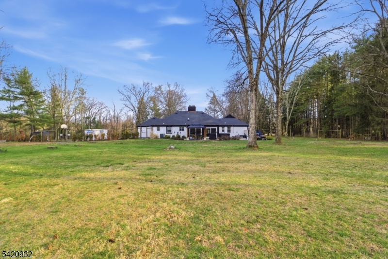 148 Lambertville Hopewell Rd