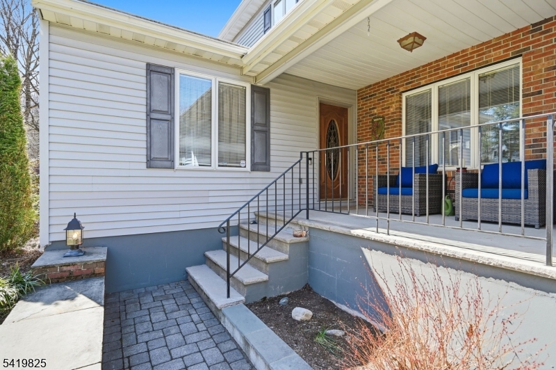 18 Tice Rd