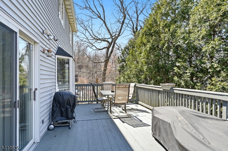 18 Tice Rd