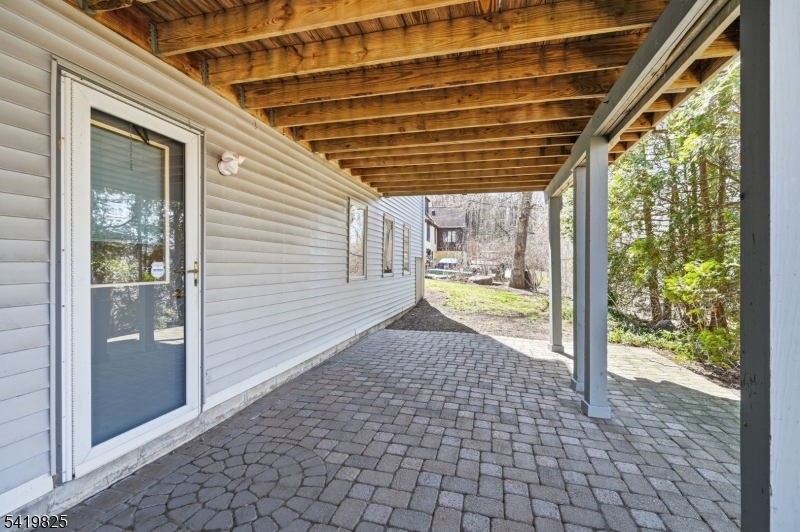 18 Tice Rd