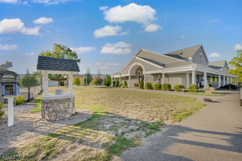 18 Tice Rd