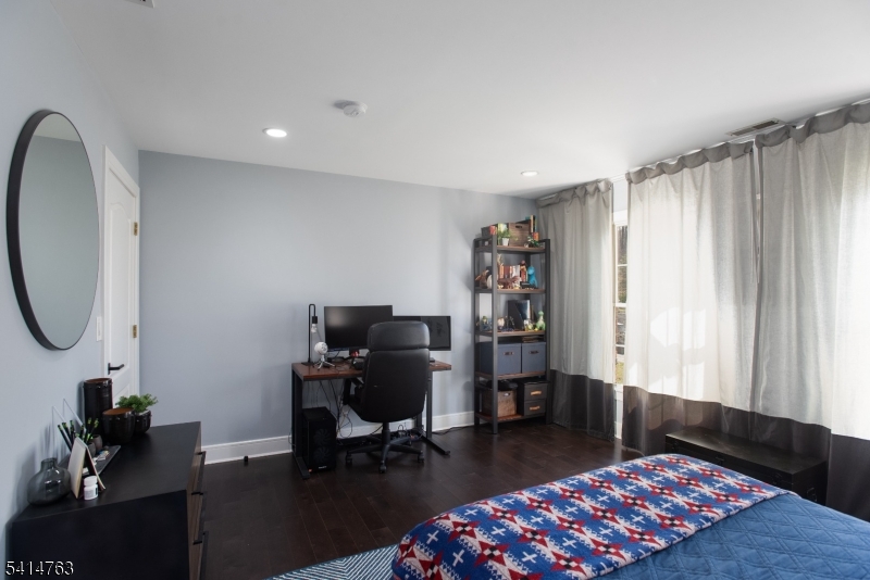 2 Ridge Rd