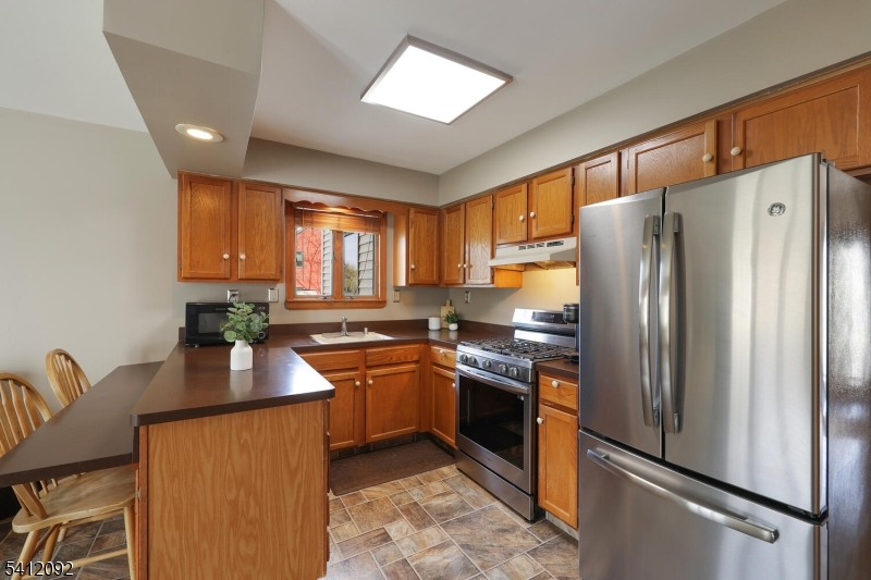 6 Longfield Dr