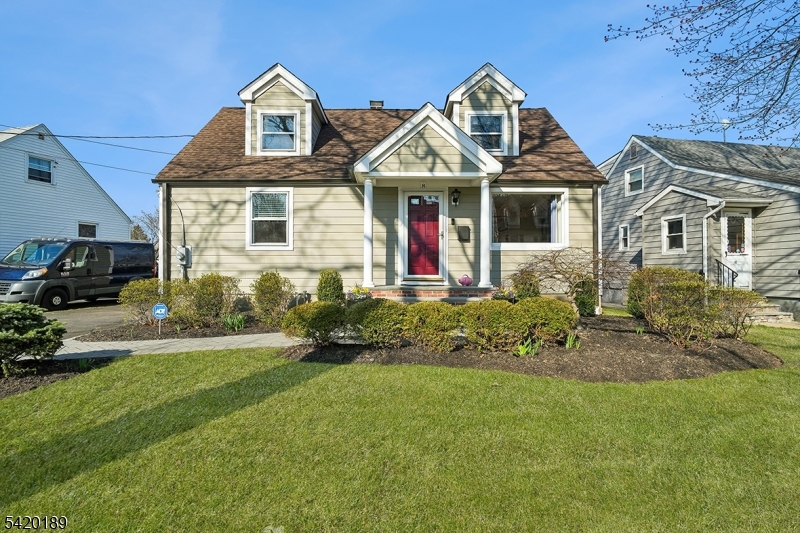 8 Edison Dr