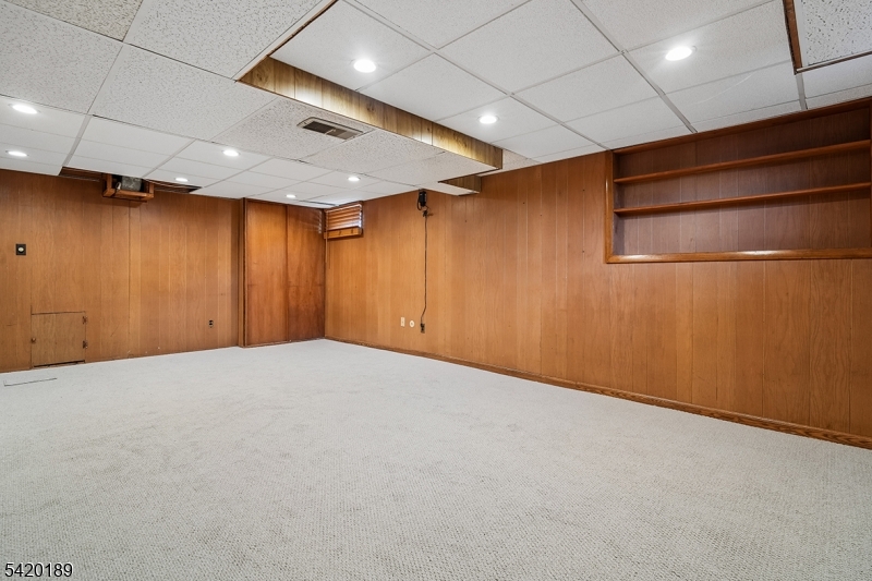 8 Edison Dr