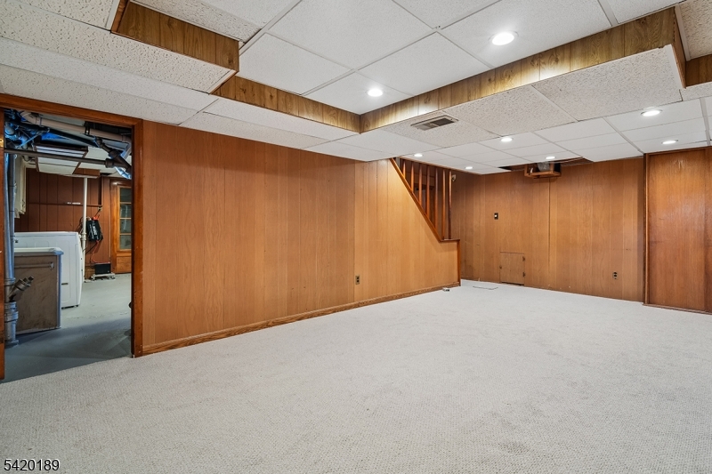 8 Edison Dr
