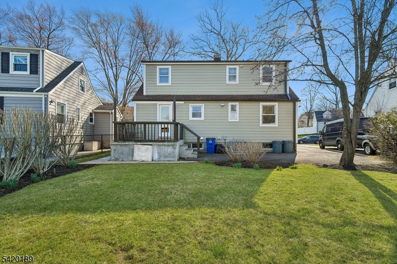8 Edison Dr