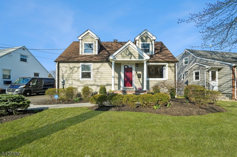 8 Edison Dr