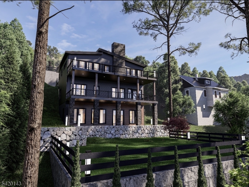 323 Lakeview Ave