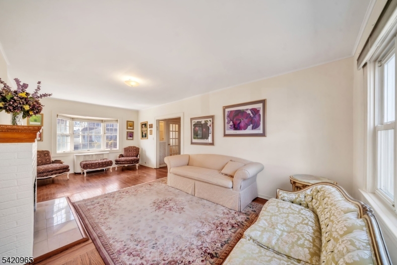 865 Livingston Rd