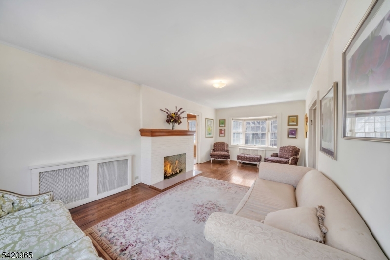 865 Livingston Rd