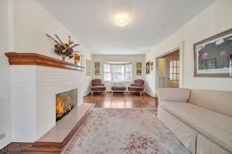 865 Livingston Rd