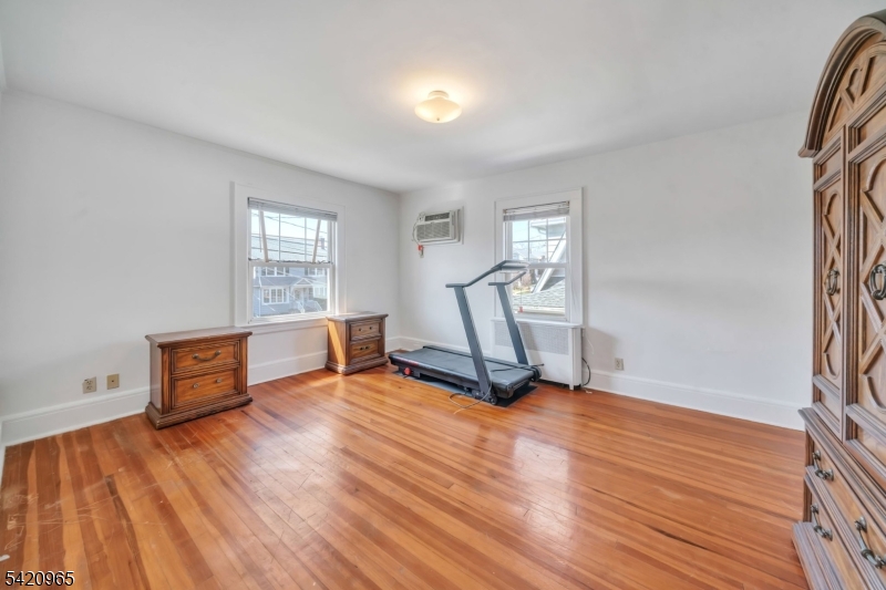 865 Livingston Rd
