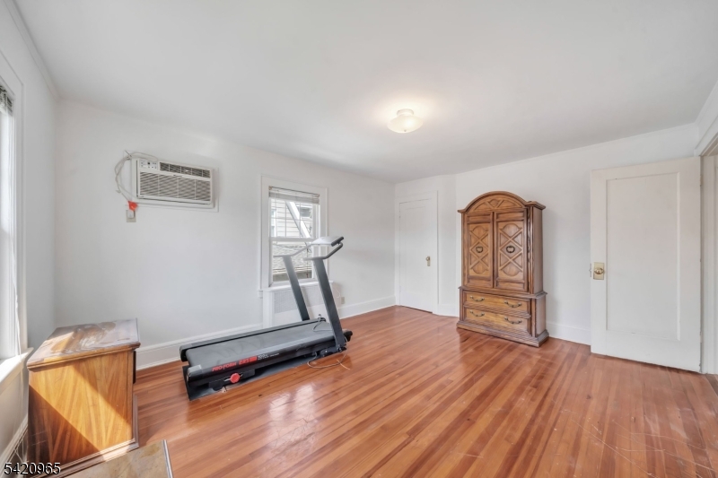 865 Livingston Rd
