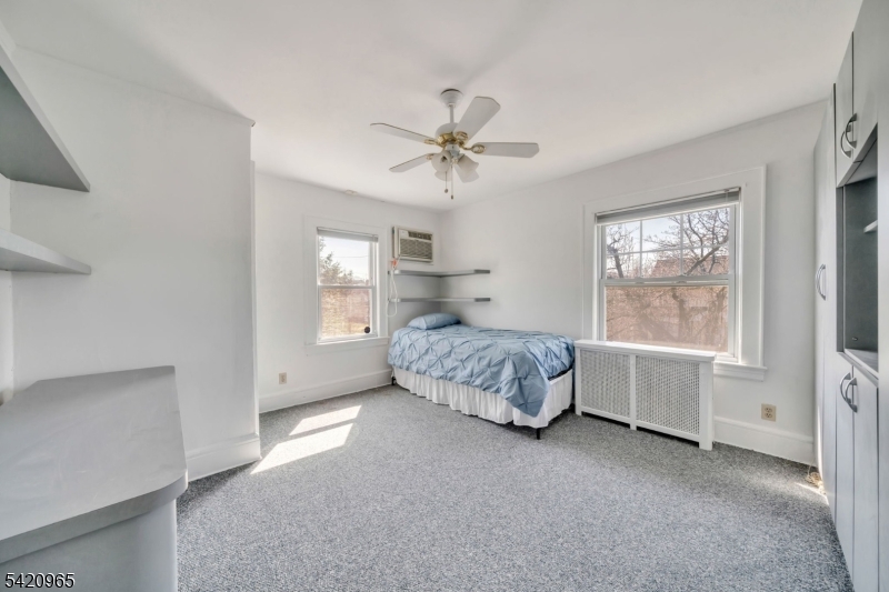 865 Livingston Rd